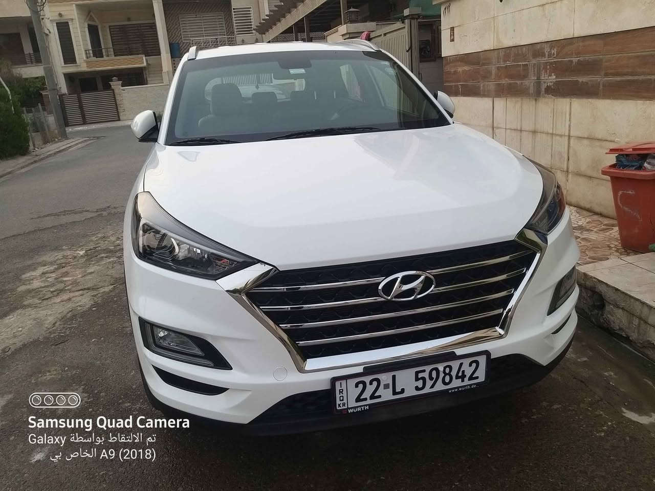 توسان موديل ٢٠٢٠ 
بيها اشوية حالوب بالسقف قليل جدا 
بيها باب السائق حادث صار بيدي والصورة موجودة 
تبديل باب السائق بلادي اصلي 
مكان السيارة اربيل بأسمي 
رقم :***********
سعرها ٢٢٥ وبيها مجال أربيل, العراق
