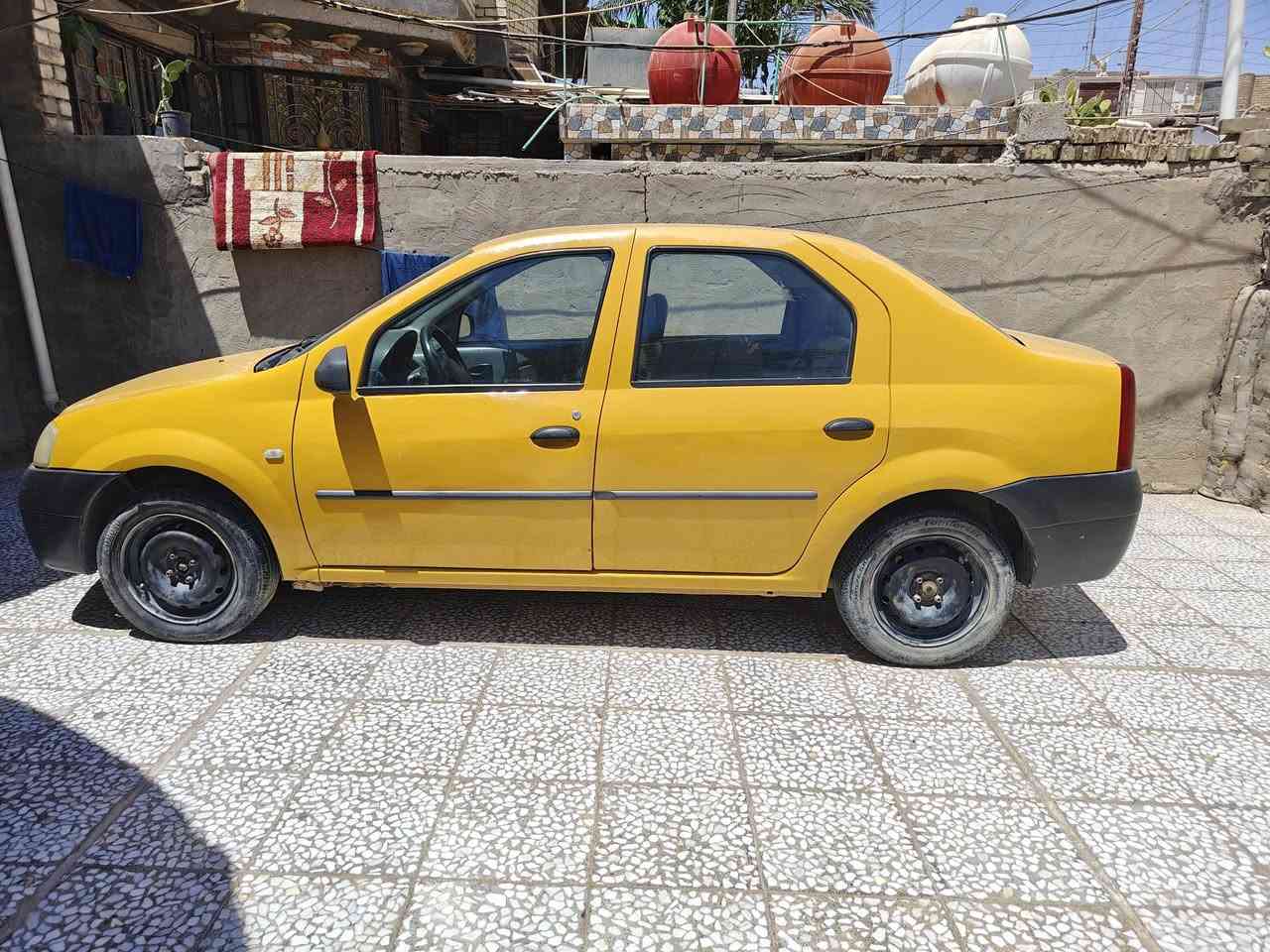 رينو ٢٠١٣ باور باسمي هزة جديدة سنوية مجددة  لل٢٠٣١
نظيفه حييل تبريد فول 
بيها فقط باب السائق معدل على البارد
دوشمة ارضية وتنتة وكشنات و جنطة 
محرك بي تنقيص بسيط جداً 
السعر ٤٢ 
مكاني النهروان 
***********
