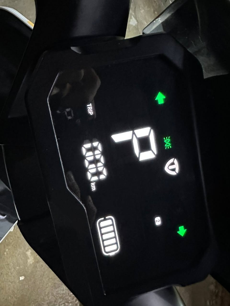 سلام عليكم دراجه ريان وحش الكون موديل 25 استعمال شخصي ملف 2500 بطاريات 6 ما شاء الله شلعه ومشي بحاله ممتازه ماشيه 3000 المواصفات 1 بصمه وتشغيل بعد 2 جهاز انذار عند الاقتراب قفل الستيرن وقفل تايرات 3 دبل اشاره 4 عشائر يمنيسه 5 لدات جانبيه وخلفيه واماميه 6 مثبت سرعه 7 بك الرجوع الى الخلف 8 بريكات ديسكات زائد بانز 9 للشحن الوحده تمشي 100,000 كيلو 10 عند الوقوف على الوقوف P دوس بريك تمشي 11 تجوى خلفيه 12 صندوق كبير زائد الشاحنه والكتالوك وزائد بصمات اثنين مكان الدراجه بغداد الغدير السعر 850 الاستفسار اتصال على هذا الرقم ***********
