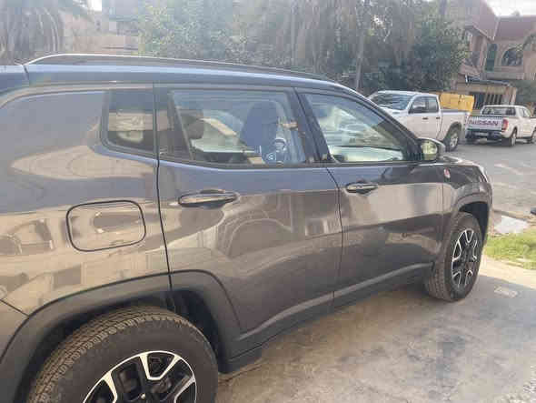 السلام عليكم جيب كومباس موديل 2021 مواصفات معروفه السياره نضيفة جداً وكل التفاصيل موجوده من حادث وصور السونر موجوده مكاني بغداد شارع فلسطين تحويل ثاني يوم ماابيع السياره بوكالة تحويل فقط للاتصال والاستفسار *********** السعر 133 ورقه وبيها مجال للشراي
