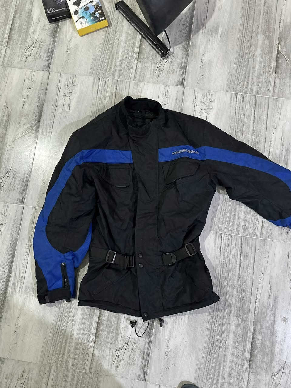 شلعه او تك غراض دراجات اي شي يعجبك دزلي صورته ادزلك سعره 
مكاني كركوك متوفر توصيل 
***********
