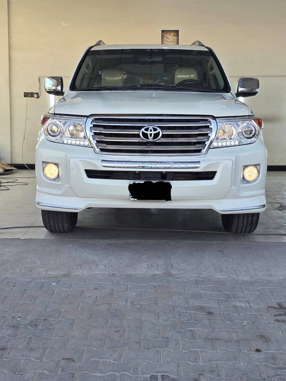 لاندكروز 2010 محدثه 2014 مكفوله گص وعشائر وأنتربول فول مواصفات فتحه مشموله بالتسجيل السعر 165 وبيه مجال الاستفسار خاص
