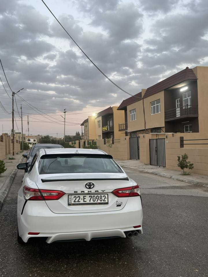 السلام عليكم
كامري 2020 وارد امريكي 
سياره نظيفه جداً
الضرر بنيد مبدل + شويه من جاملغ 
رقم اربيل الدولي باسمي تحويل او وكاله 
مكينه 4 سلندر  
فئه se 
ماشيه 101 ml قابل للزياده 
 سعر 198 و بيها مجال 
مكان سياره صلاح الدين تكريت  
رقم الهاتف (***********) 

اقرا تفاصيل قبل لتتصل ذاكر كلشي
