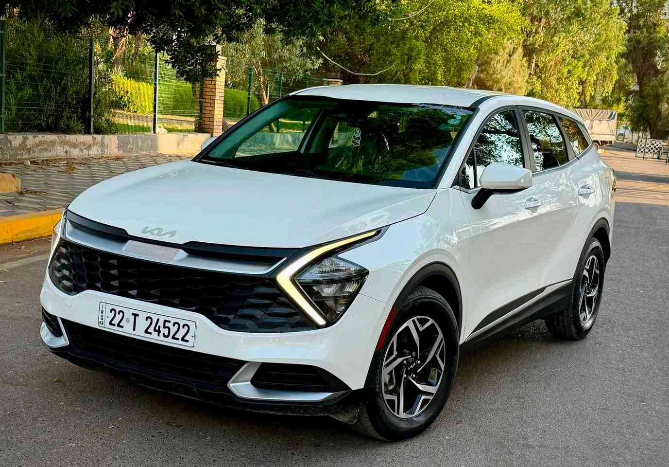 للبيع فقط بدون مراوس
كيا سبورتج موديل 2023
وارد امريكي  حادث بارد مكانين بلجاملغ الخلفي و الصندوك وتكحيل بسيط بجم كبس بدون ايرباك

مواصفات LX  
دفع رباعي 
مانع انزلاق
نظام منحدرات
 اربع انظمة قيادة
 نظام قيادة ذاتية
 نظام ABS
 نظام توقف امامي خلفي 
    وتحذير قبل الاصتدام
نظام تحديد مسار ومثبت سرعة
نظام اوتو ستوب
 فول تحكم ستيرن
كامرة خلفية
 تبريد امامي خلفي
شاشة واير ليس تدعم اندرويد اوتو وابل كار بلي 
منفذ شحن type c و UPS
هاند بريك كهربائي
 لايت LED
حاكية اوامر صوتية
محرك 2.5 Gdi
اوتو هولد 
العداد 40الف فقط 

مكان السياره بغداد العطيفيه
السعر 188 وبيهة مجال بسيط
للاستفسار ***********
