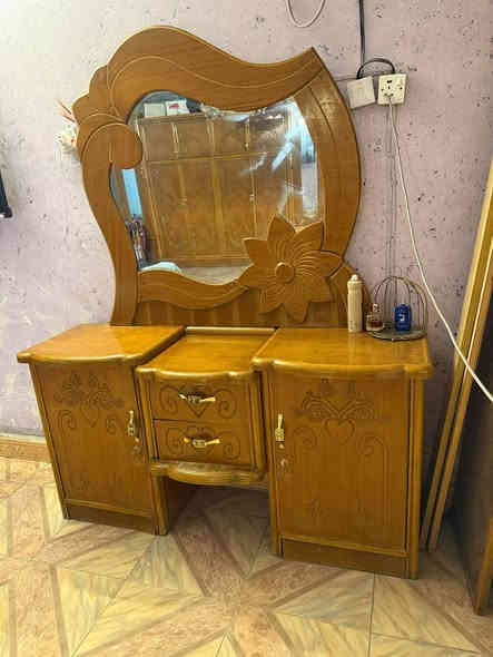 السلام عليكم غرفه صاج للبيع +كنتور ابو الخمسه صاج مسيحي العنوان بغداد شهداء العبيدي رقم الهاتف ***********
