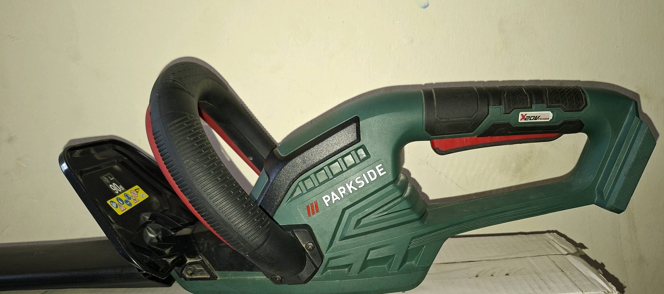 دريل RSS ايطالي فتح وشد وتثقيب وونظام قفل وبي ضوء لد السعر 45 ألف
أله تقليم الاشجار والياس بارك سايد 45 ألف بظون بطارية
بغداد حي الجهاد
خلف مطعم كوبركر 4 فرع
ألله يرضى عليكم الي موشراي لايتعبنه فقط الشراي ايطب خاص ألله يرضى عليكم.