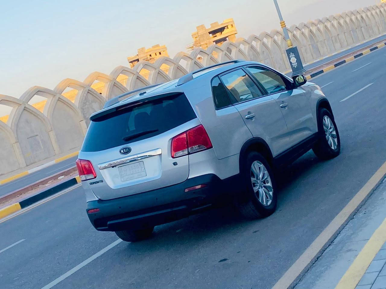 السلام عليكم للبيع سورنتو مديل 2012 وراد أمريكي مكفوله كفاله عامه من صبغ وتبديل شرط سونار كلين موصفات سته سلندر سبعه راكب تلاث قطع تبريد كامره حساسات سنويه لغاية 29 السياره جديده حيل وجاهزه واي نقص مابيه احله من صور كير مكينه مكفولات حداديه تخم تاير تدفه تبريد ثلج السعر 137 لاستفسار اكثر لاتصال على الرقم *********** مكان السيارة كربلاء مكلف بل نشر
