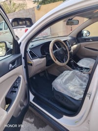 توسان ٢٠١٦ • محرك ٢٤٠٠ • فور ويل