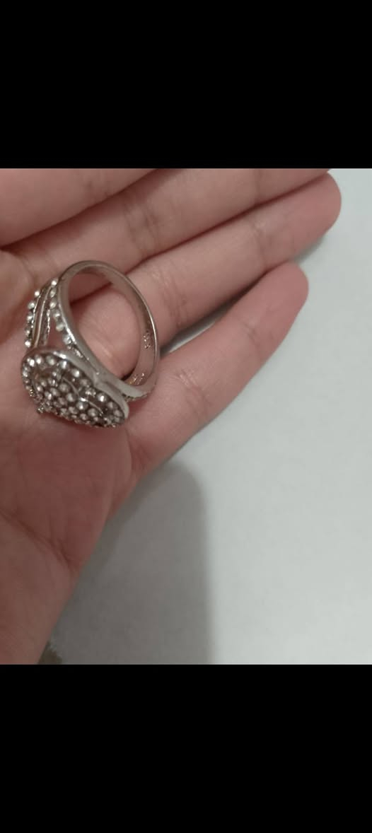 محبس بهذه الشكل عليه ختم 925البيع


**إذا كنت صاحب هذا الإعلان وتريد حذفه لأي سبب، رجاءا أرسل رسالة إلى الدعم الفني**