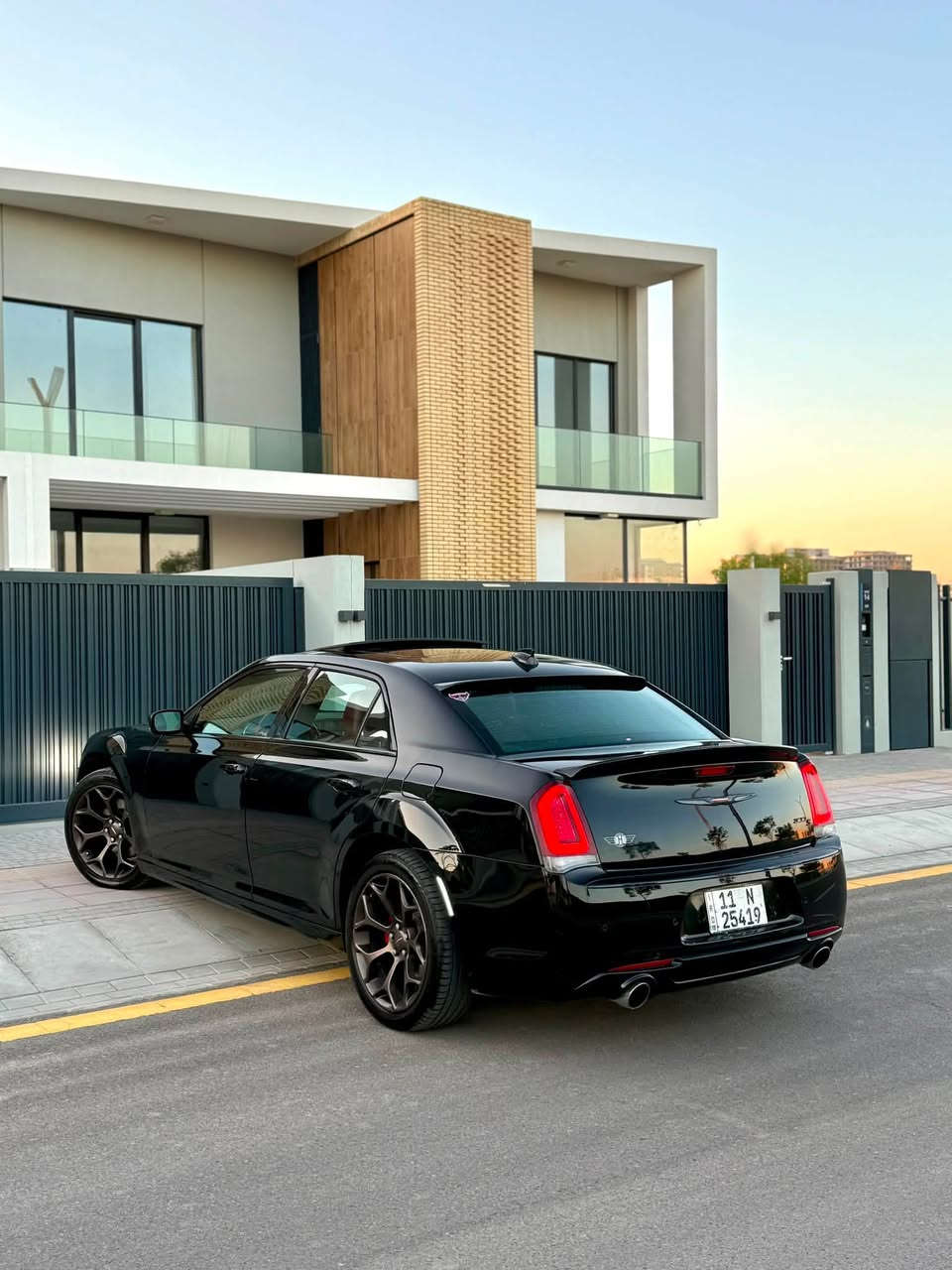 كرايسلر 300 S HEMI موديل 2021🏴‍☠️
اللون: أسود
الرقم: بغداد باسمي
الضرر: قطعتين صبغ فقط

المحرك: HEMI 8 سلندر 5700💣
العداد: 70 ألف ميل حقيقي

المواصفات:

• رادار أمامي
• رادار جانبي (نقطة عمياء)
• حساسات أمامية وخلفية
• كشنات جلد أحمر حضن مع تطريز S أصلي
• قمارة بانوراما
• شاشة كبيرة للتحكم في إيعازات السيارة
• كاميرا دوارة
• بصمة للأبواب مع بصمة تشغيل وتشغيل عن بعد
• شفتات بالستيرن للتحكم بالكير
• لايتات عالي وواطي مع حاجب LED
• تحكم كهربائي كامل لكرسي السائق والراكب
• كشن خزن (ميموري)
• ستيرن كهربائي
• تبريد للمقاعد الأمامية والخلفية
• تدفئة وتبريد للمقاعد الأمامية مع تدفئة الستيرن
• أشاير بالمرايا
• تحكم بالستيرن (بلوتوث، حاكية، كروز كنترول)
• هيترات بالمرايا الجانبية
• سستم صوت
• دمام في الجنطة
• نظام ABS مانع للانزلاق
• منافذ USB أمامية وخلفية
• كزوز سستم

السعر المطلوب: 21,700 دولار مع المجال البسيط
العنوان بغداد الدوره 
***********
