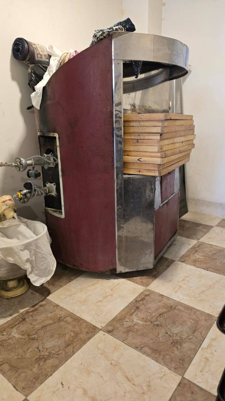 فڕنی دەواری کولێرە مەترێکو نیو
هەولێر هەولێری نوێ

 10ورقەو معاملە

واتسئب***********
