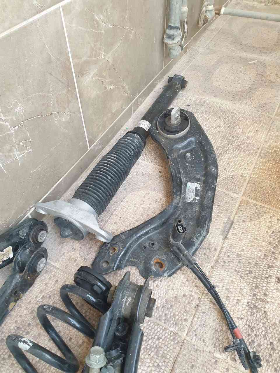 حدادية صدر خلفي k5 فور ويل جهة الراكب مفتوحات من سيارة ماشيه 12 الف فقط
السطاب اكسل بي لحيم بمكان بوشه الطبله
الدبل وبعض الاجزاء تنشد على التو ويل طبيعي.
سعر ٥٠ الف 
رقمي ***********
