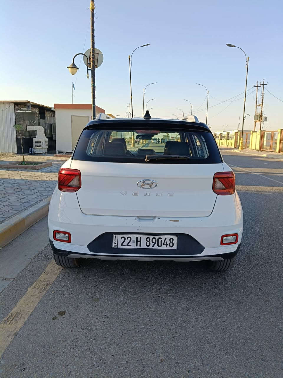 هيونداي  فينو 2022
✅ المواصفات :

📅 الموديل: 2022

🛣️ الممشى: 65 الف كيلو متر

⚙️ المحرك: 1600cc دبل نوزل – أداء ممتاز واقتصادي

🛞 الويل: 16 إنج

• ناقل حركة أوتوماتيك سلس

• قيادة مريحة وهادئة

• استهلاك وقود منخفض

• شاشة وسطية مع نظام ملاحة

• مقاعد قماش مريحة

• تحكم ستيرن كامل

• مكيف أمامي قوي

• نوافذ كهربائية + سنترلوك

• مدخل USB وAUX

• مثبت سرعة
السعر 135 وبيهة مجال بسيط

الرقم ***********
