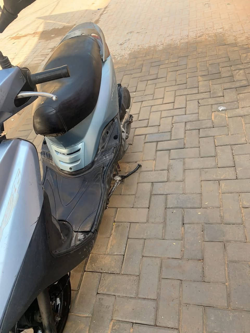 بريز كابريته 
مكينه ممفتوحه كل نقص مابيه
اتصال ***********
