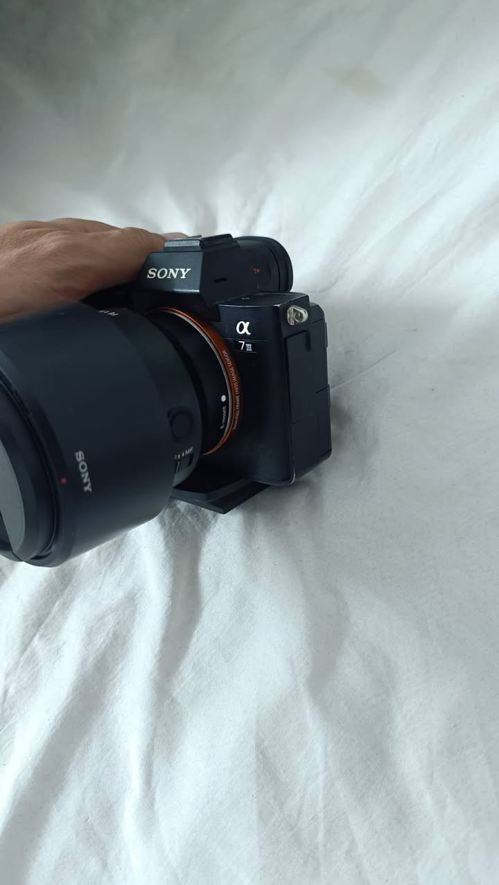 سلام عليكم
 كامرة سونيA7iii
للبيع مع عدسة 85 فتحة 1.8
العدسة مستخدمة يوم واحد و الكامرة نظافتها 90٪
المحتويات
كامرة
كارتونتها والحزام
سوفت بوكس
السعر 1500 مليون ونص قفل
الشتر 19387
بغداد


**إذا كنت صاحب هذا الإعلان وتريد حذفه لأي سبب، رجاءا أرسل رسالة إلى الدعم الفني**