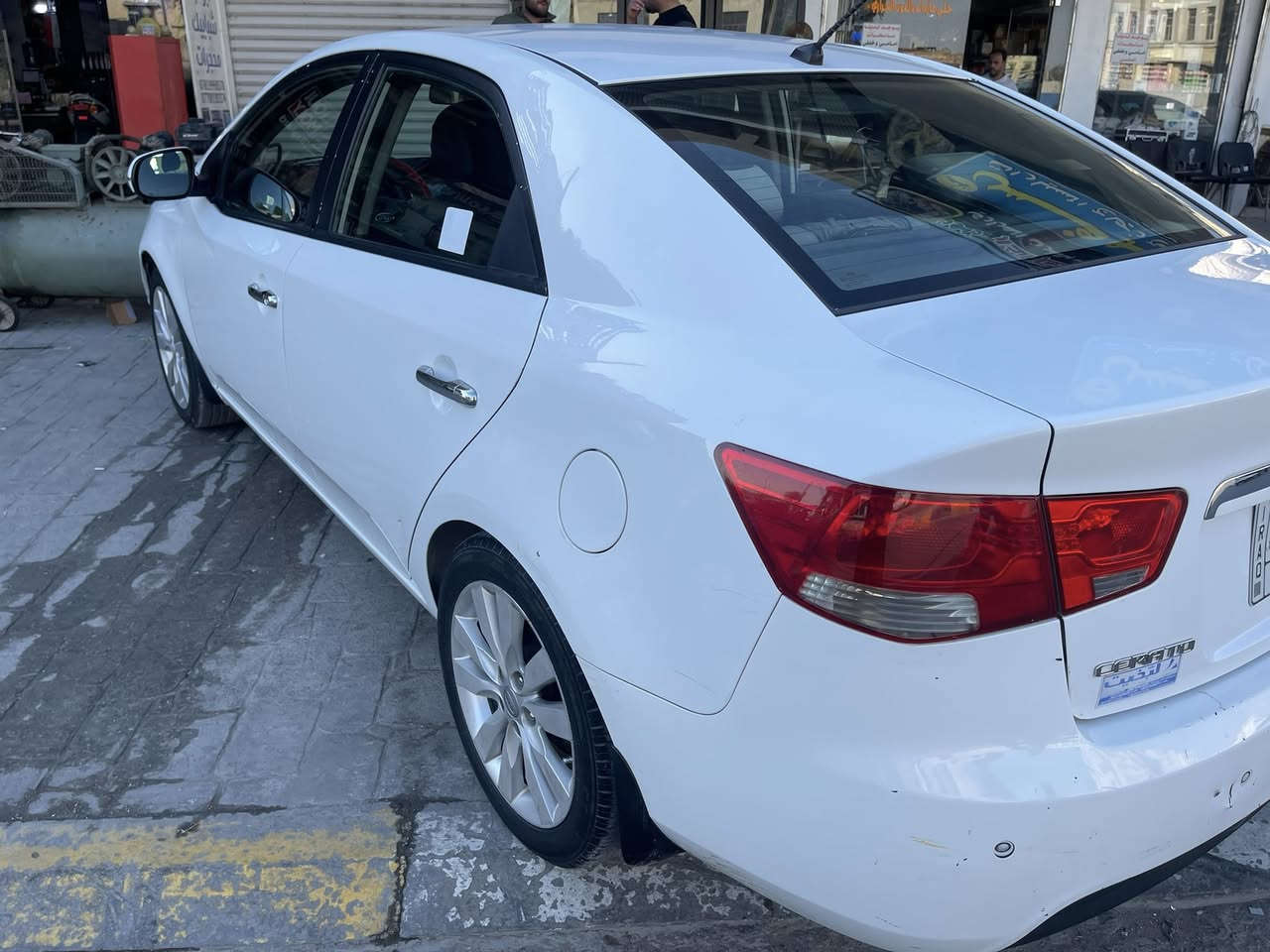 كيا سيراتو  2012 للبيع
سلام عليكم سيراتو خليجي بدون صبغ فقط مكانات بارد والسياره على ايد وحدة من ٢٠١٨ لليوم مامتعوبة ومصروف عليهة مكينة وكير وصدر وتبريد كفالة مااطول عليكم سيارة مال جني وبالعافية ع الياخذهة

مكانهة بغداد ساحة عدن مقابل مطحنة الجلبي 

هاتف ***********   

السعر ١٠٨ $ 

للعلم غير متواجد ع الفيس
