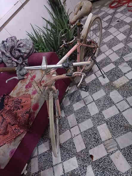 السلام عليكم بايسكل سي700 ياباني حجم 26 
السعر 65 وبي مجال الشراي تفاصيل عل خاص 
او واتساب .***********
