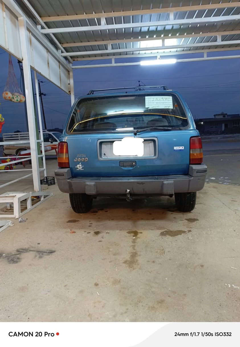 السلام عليكم 
 للبيع سياره جيب شيروكي 
موديل 93
عل وضع  البلاد
قطرة صبغ مابيه
كير محرك بلاد 6 أوتو
صدر امامي خلفي جديد 
تبريد تدفئه شغال
تايرات جدد 
جوم 4كهربائي
سياره مال جناي 
كهرباياته كله شغاله
رقم نينوئ سنويه خضره منتهيه بل 19 
روجتله معامله كامله وهزه باقي  عل بصمه 
وباقي التفاصيل اتصل واني حاضر 
السعر 50
مكان السياره كركوك فضاء الحويجه 
للستفسار اتصال عل رقم ***********
