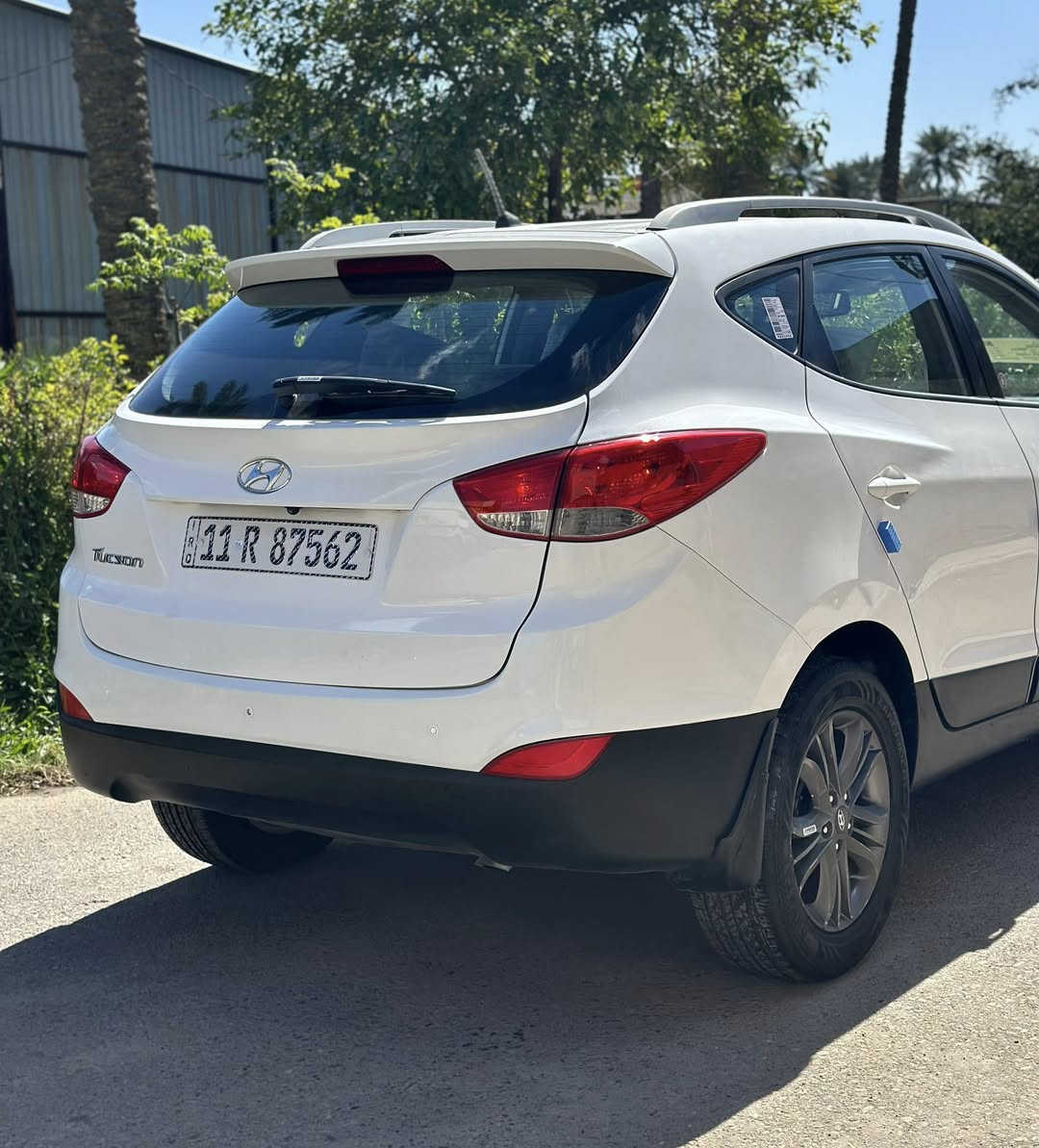 سلام عليكم شباب توسان 2015 شكل وموصفات ل16 لسيارة مال شركه الكاصد فول موصفات عدا البنراما مكفوله من الصبغ ولضربه ولتبديل بستثناء الجاملغ الامامي بي شخوط او راشي كلير فقط ماشيه ( 64 ) لسياره رقم جديد وهزه جديده وسنويه جديده لل2030  للاستفسار الاتصال على الرقم ***********
