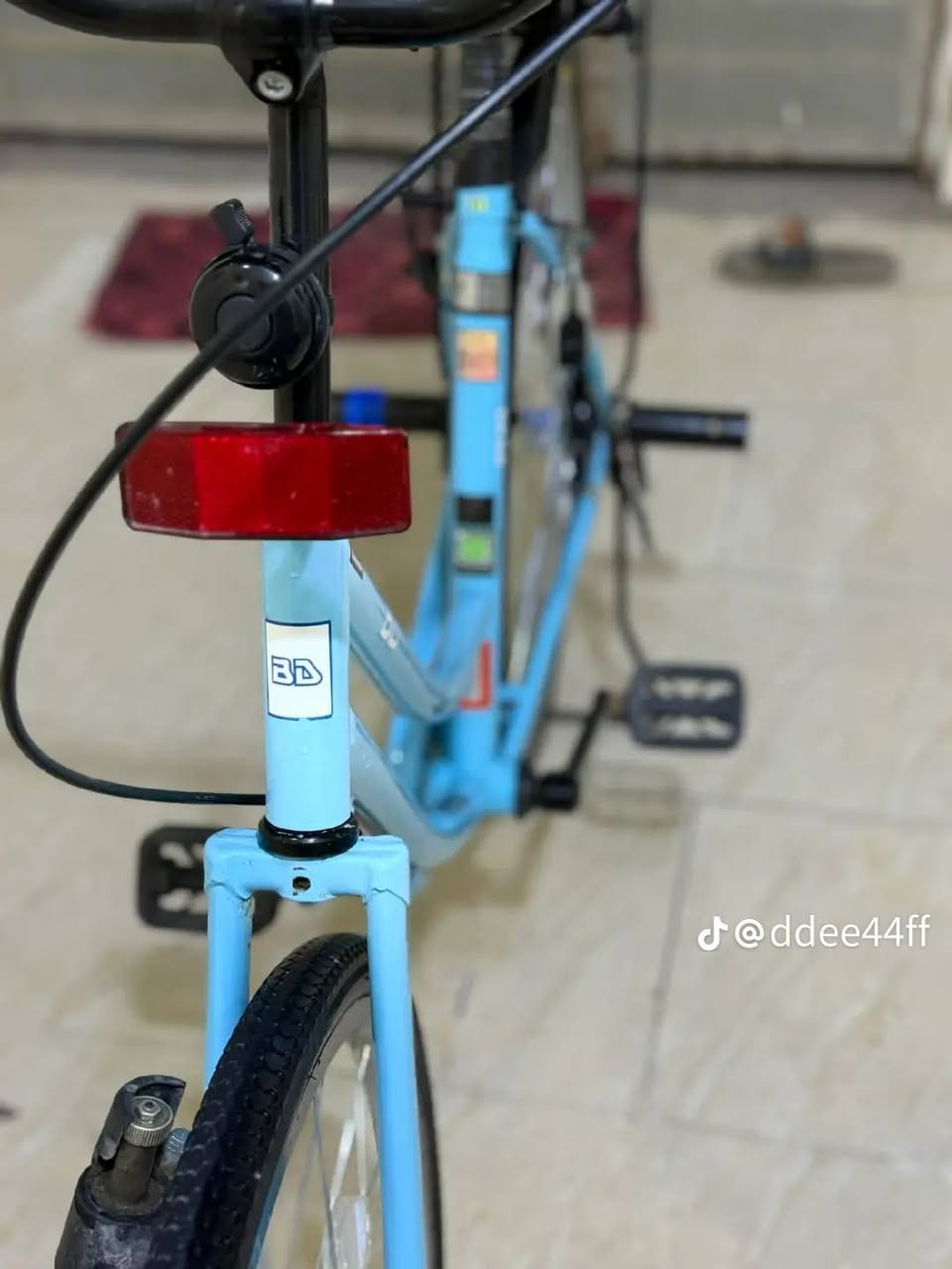 سلام عليكم بايسكل نضيف جدا ياباني الشركه BD موديل 21 مراوس فقط بدون بيع لمواصفات :
درع للمدكر الكدام.
مداكر امامي خلفي.
بريك امامي خلفي.
دسك نوع ٩٠
الاستفسار رقم.***********
