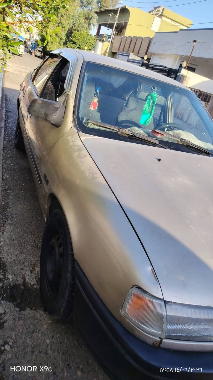 سلام عليكم شباب فكتره البيع محرك 16 رقم بغداد شرط التحويل دفتر بانزين بيها كشرها البلادي مكان كركوك حي العسكري *********** موديل 89
