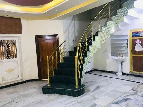 يعلن مكتب المرتضى للعقارات عن توفر
بيت للبيع ، في الاربع شوارع ، قرب مستشفى الثقلين ، موقع ممتاز
طابقين ، بناء 2017
ملاحظة / الطابق الارضي بناء طابوق والثاني فرمستون
المساحة / 250 متر
الواجهة / 12.5 متر
يحتوي الطابق الارضي على / 3 غرف وصالة واستقبال ومطبخ وكراج وحديقة وصحيات
الطابق الثاني / 4 غرف وصالة وصحيات
سعر البيت / 500 مليون

توجد لدينا عروض اخرى
للأستفسار الاتصال على الارقام التالية
قسم البيع / *********** - ***********
قسم الايجارات / ***********
نستقبل كافة العروض والاعلانات نشرها وترويجها مجانا
عنوان المكتب / الجنينة / شارع جامع الكرناوي / مقابل فتافيت سنتر
