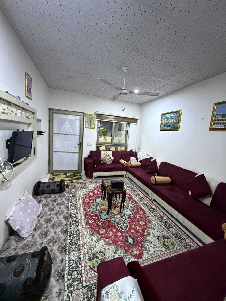 #دار للبيع طابو صرف (طابقين) #المساحه 90م الواجهه 6م 
#العنوان ( الحريه فرع فلافيلو قريب جدا من شارع العام ) 
____________________________
#المواصفات 
ط1 مطبخ _ هول _ استقبال _ صحيات _ كراج
ط2 غرفتين نوم _ هول _ صحيات _ بيتونه 
__________________________
للأستفسار الاتصال على الارقام التاليه 
***********
***********
