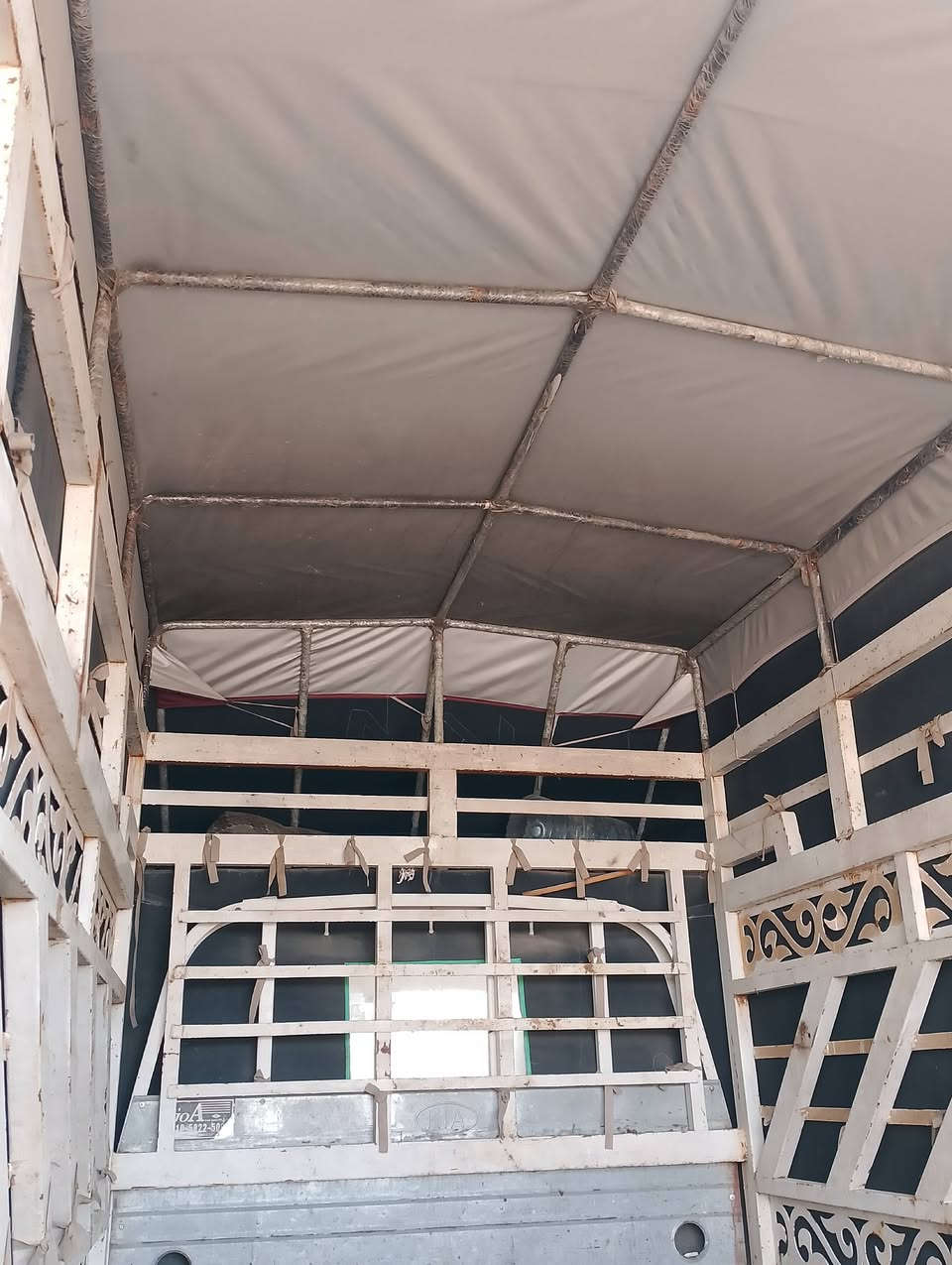 للبيع محجل والجادر ماله السعر 350 وبي مجال العنوان موصل جانب الايمن الرقم *********** واتساب
