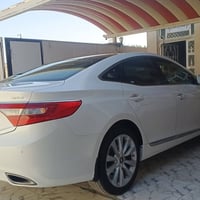 ازيرا • ٢٠١٥ • ٦ سلندر
