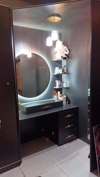 تكريت • ٨ قطع • خشب متين