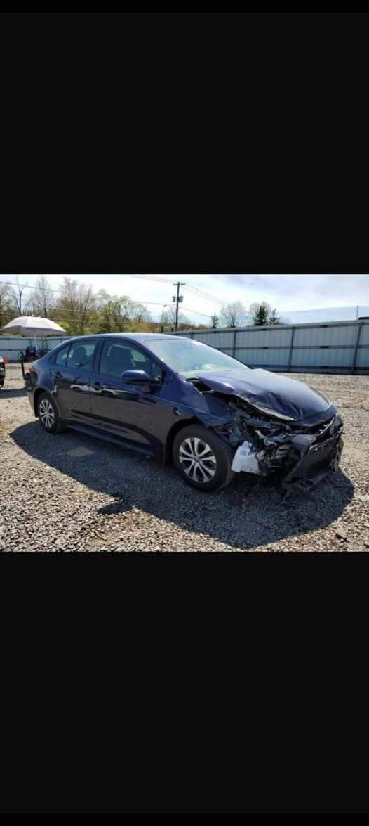 #للبيع.
كورلا هايبرد موديل2022 وارد امريكي
مواصفات (LE)  محرك 18 رقم اربيل 
حادثها بونيد جاملغ سكن صبغ 
رقم وسنوية جديد ماشية 38mi
سعره 145$ بيمجال 
سيارة جديدة مكاني كركوك 
رقم موبايل ***********واتساب كركوك, العراق
