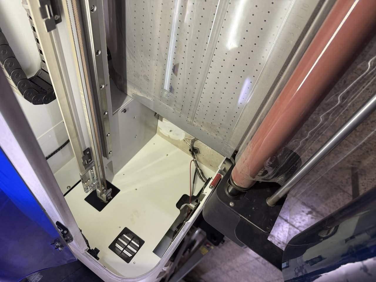 طابعة uv dtfللبيع
من رخصة الادمن طابعة يوفي مع اشعة فوق البنفسجية قياس 30سم

تطبع ستيكرات نوع الهيد xp600 عدد 2 هيد وارنيش وهيد للالوان الطابعة جديدة مطبوع بيهه اقل ال 10 متر مضمونة من كلشي تصلح مشروع كامل لطباعة الستيكرات على كل شي اكريلك او زجاج او اي صطح املس

للاستفسار  على الخاص او الاتصال ***********
