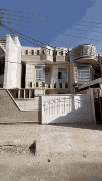 للبيع في السيدية دار مساحته 125م واجه 6 وربع بمربع التصنيع بسعر مناسب ...