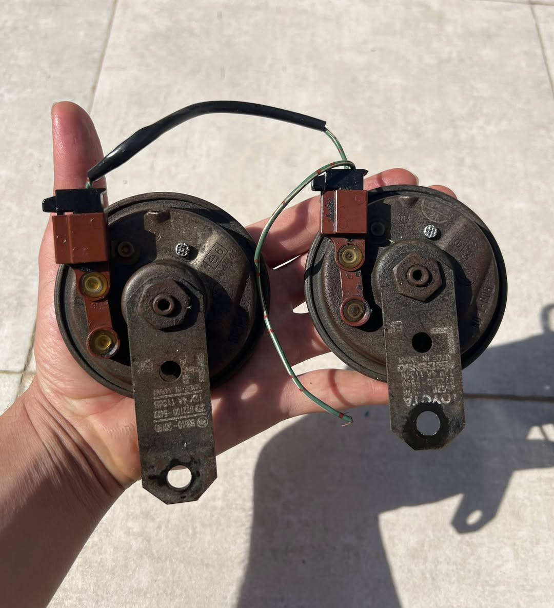 للبيع هورنات سيدان 🚘 
فيشة حمرة 
فيشة سوده 
هورنات جدد وشرط الفحص 
***********
ناصرية مركز 
توصيل موجود 🚖
