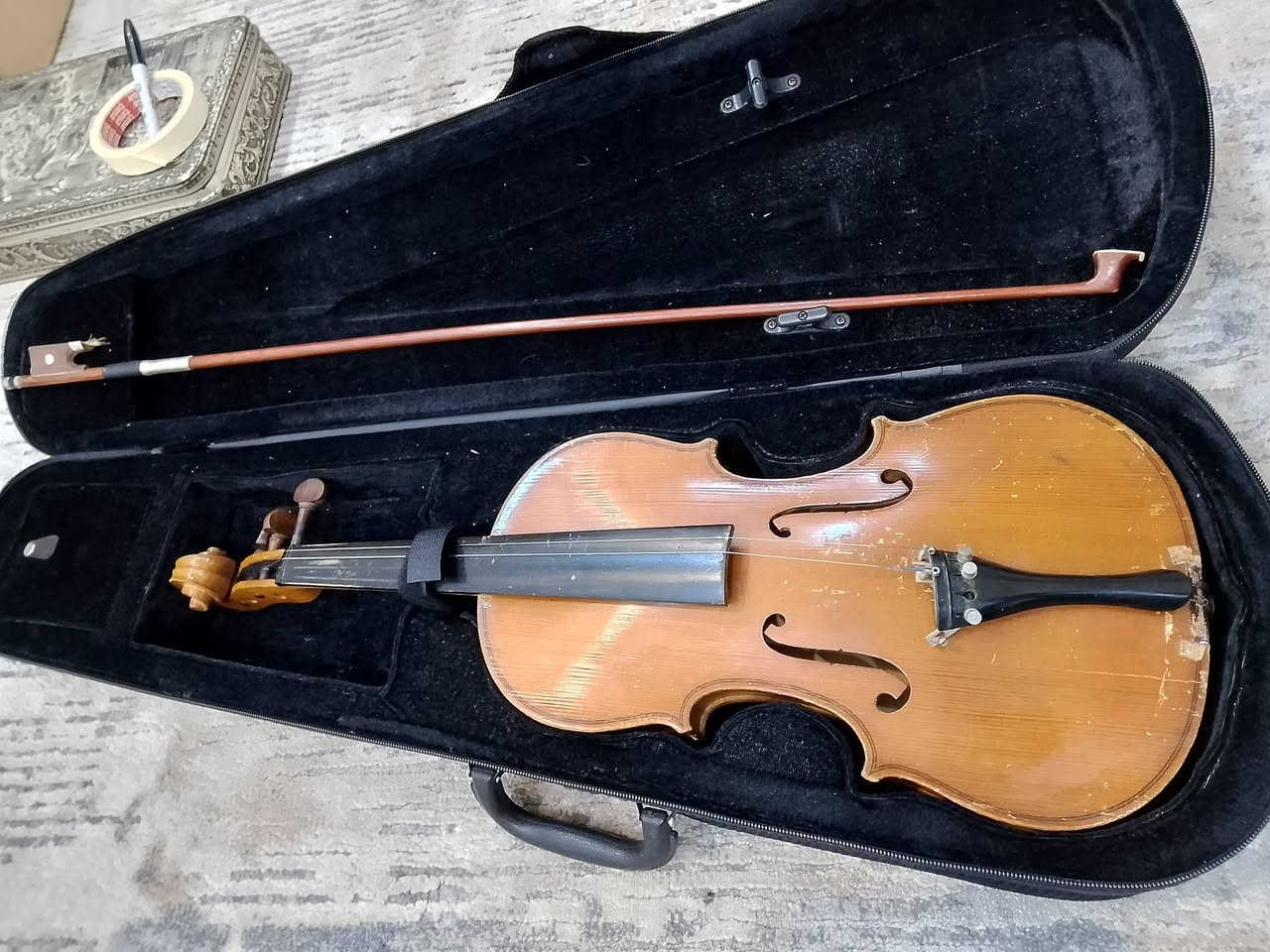 كمان اصلي قديم 🌹🇮🇶 يحتاج الى تصليح بسيط 🌹🇮🇶 
بسعر 50 الف مع التوصيل @إشارة


**إذا كنت صاحب هذا الإعلان وتريد حذفه لأي سبب، رجاءا أرسل رسالة إلى الدعم الفني**