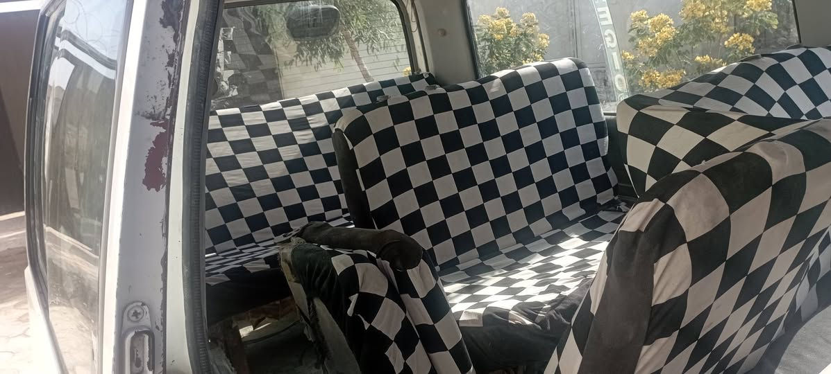 السلام عليكم بريجو للبيع موديل 1996 الماني بصره راعيه ماندله السعر 20 هذا رقمي *********** سنويه كارتونيه ساقطة 2019 هيئة ماسجله
