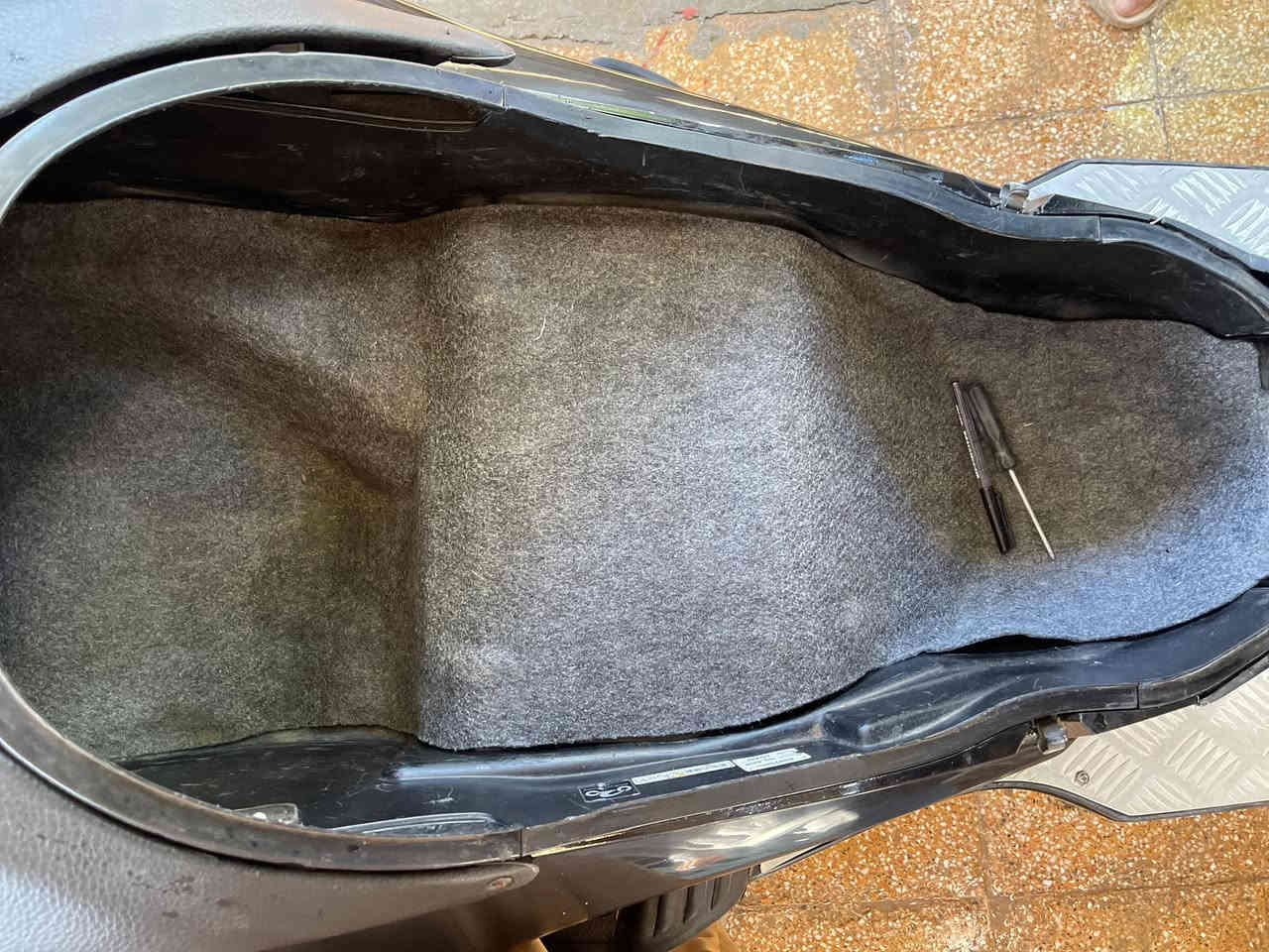 من رخصت ادمن الكروب المحترم 
فورزا 0.9 كامله من كل النواحي شرط متصرف عليها ربع دينار مرتبها ع ايدي شلعة تشگ الگاع ومعدل 120 دراجة مرتبة سبب البيع اريد اجيب سياره دراجة تاخذها وتدعيلي لان ماتوگف بيك أبد ترايها وين ماتريد نقصها فقط جاملغ نكسر ومافارغ ابدله وسعرها 25 بالسوك اذا جديد ووياها خوذه اصلية ماخذها ب65 الف هديه للشراي والسعر 11 ورقة وبيه مجال بسيط للاستفسار *********** موجود اتصال وواتساب وبخدمة الشراي مكاني العمارة ميسان
