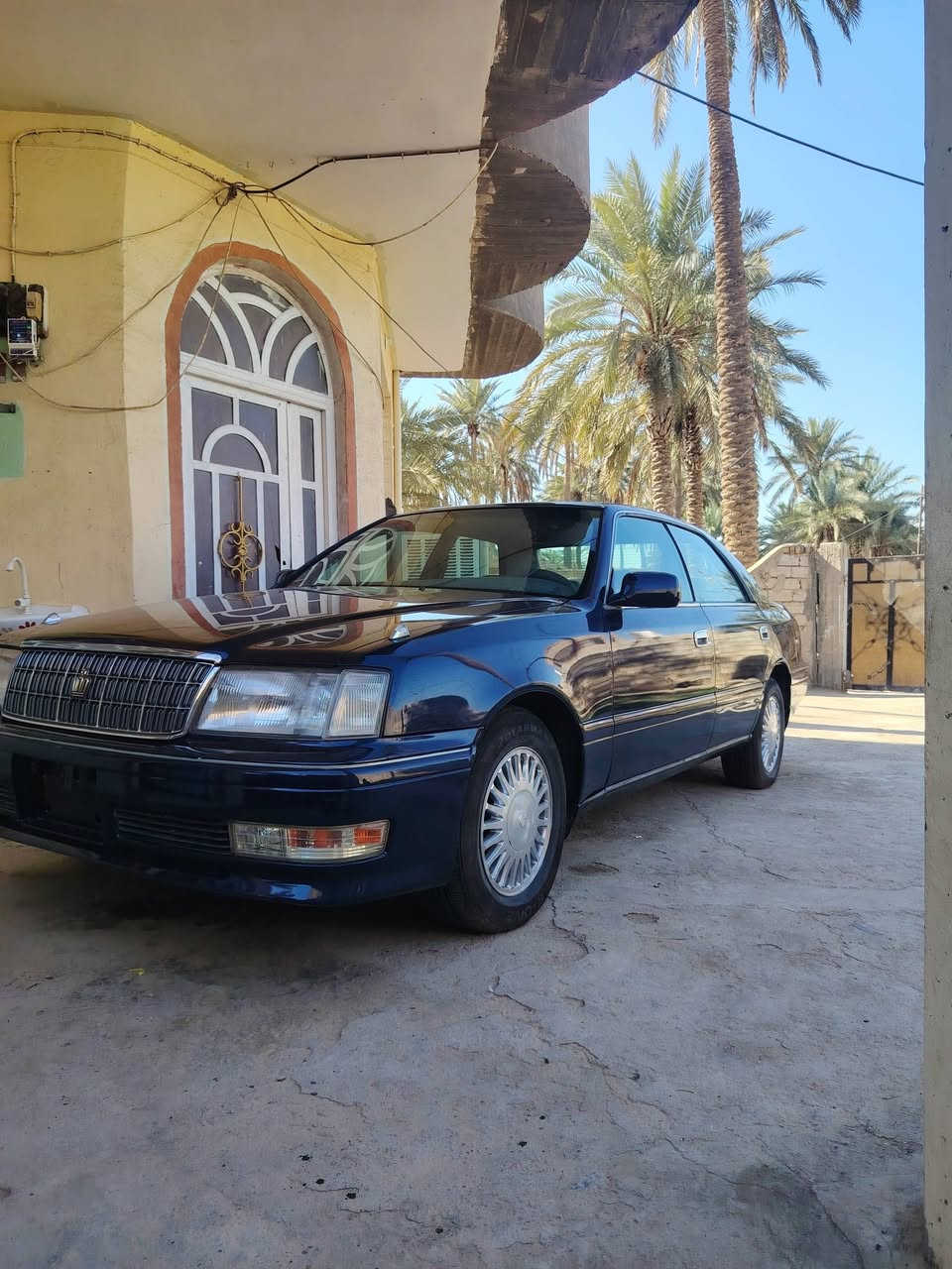 السلام عليكم ورحمة الله للبيع راس الثور فلات موديل 1997 سياره بأسمي جاهزه سنويه ساقطه قبل سنه محرك VVT سياره بيه ضربه بربع الجاملغ الأيمن الأمامي دواخله بيه نواقص معمره قبل فتره صبغ عام السعر ٦٥ الاستفسار خاص او الاتصال على الرقم ***********
