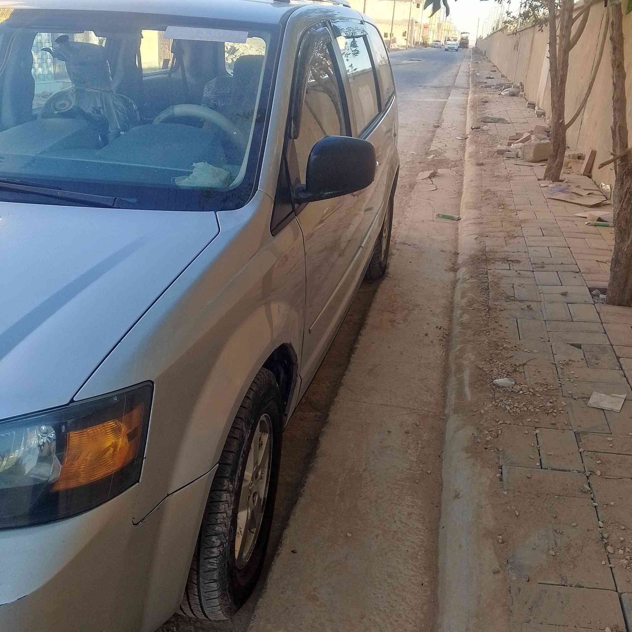 دودج كرفان 2009 بيبان كهربائي جنطه كهربائي ثلاث قطع تبريد كشنات سياحيه بلع سته جام كهربائي شاشه كبيره كامره وحساسات حداديه خير من الله تخم تاير جديد ما صار شهرين شديته هوه والكير وضفيره مكينه نضيفه حجمه 3300 سياره جاهزه كل نقص مابيه خير من الله مكاني كربلاء *********** سعر 100 ***********
