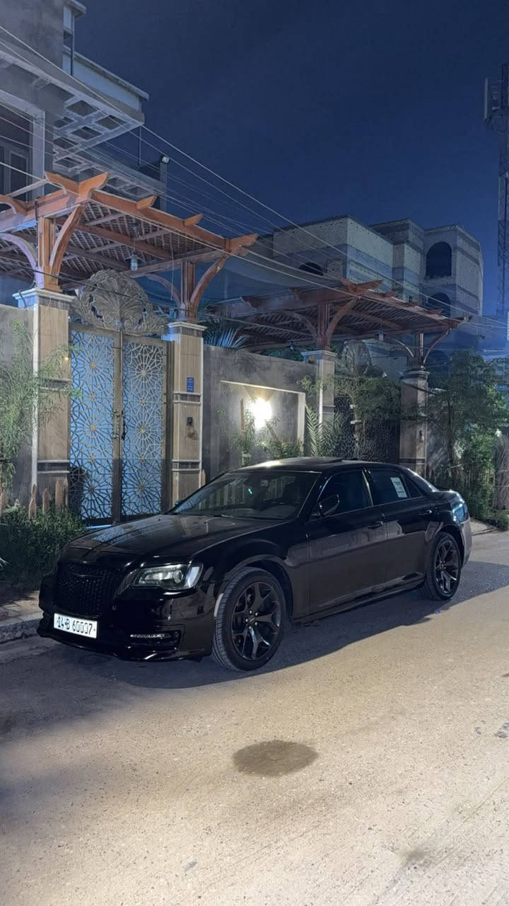 السلام عليكم 
كرايسلر 300 S
اوباما 
 اصل 2021
وارد امريكي 
بيها تقرير غرق 10‎%
و جاملغ امامي ايمن كلير امريكا 
و جاملغ خلفي ايسر صبغ هنا صار بالعراق ‎
فول مواصفات 
فتحه بانوراما 
دبل لحيه 
حساسات امامية
حساسات خلفية  
سيارة مكينة 5.7 هيمي
ماشية 70 كيلو متر حقيقي بلادي 
تو ويل بلادي 
كار بلي اندرويد اوتو 
تدفئة و تبريد المقاعد 
سستم سماعات Alpine 🔊 
تشغيل عن بعد 
سيارة ستوك ما ملعوب بيها بدون تزويد 
بيها الكير مفتوح اثر الغرق و مكينه مبدل سيت بطالها 
رقم بصرة مميز 
السعر 255 وبيها مجال 
 مكان السيارة البصرة الحكيمية 
الاستفسار ***********
