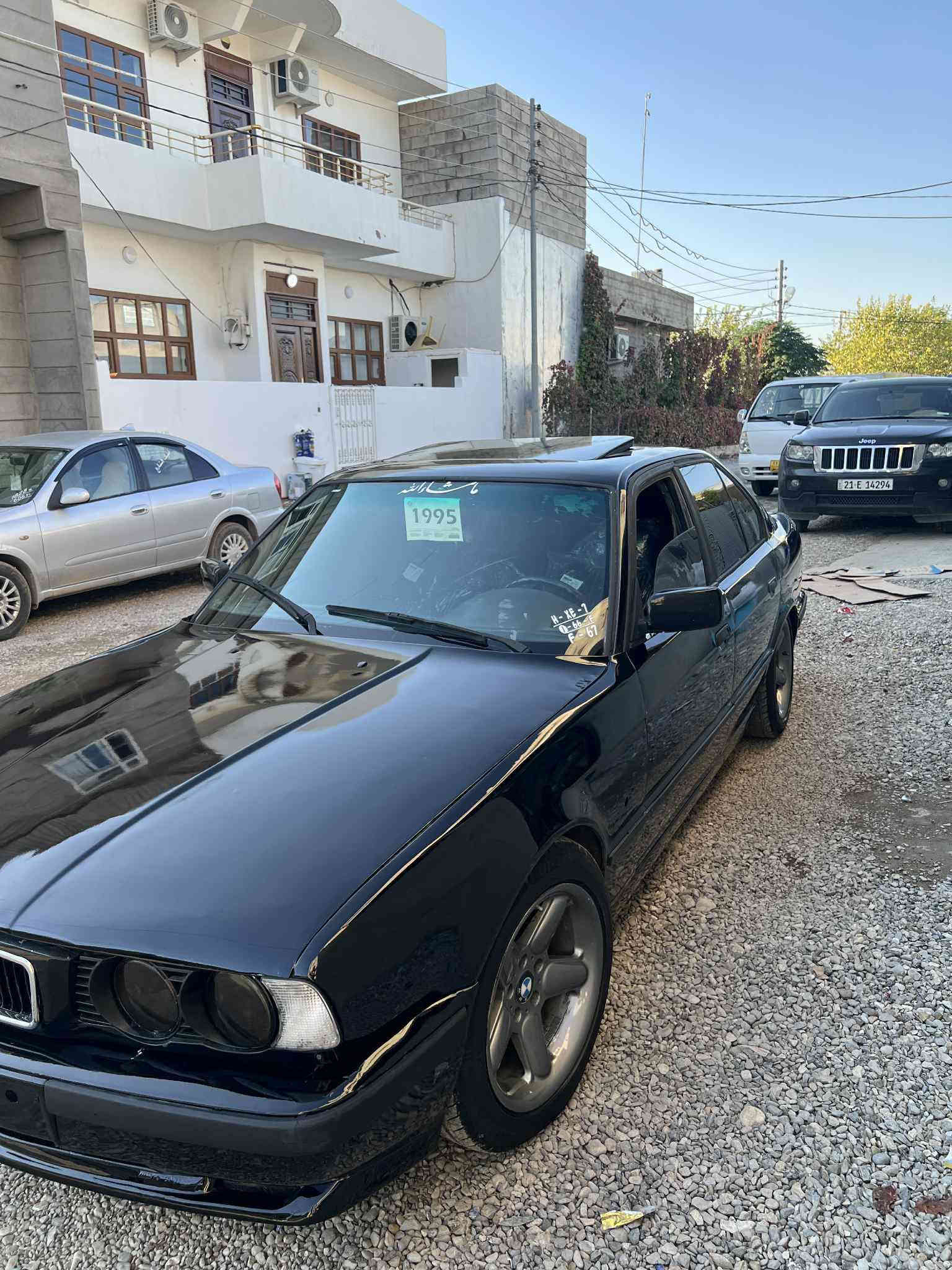 سڵاو هاوڕێیان 
1991 گێڕ عادی520 bmw بۆفرۆشتن 
ئاڕم پلاستیکی سلێمانی بەشەرتی ئاڕمو ئەوەلیات 
گێڕو مەکینەی بەشەرت مەکینەی تازە داگیراوە هەڵمی نییە 
ژێری تازە دامگرتوە کامل چرکه ی تیا نیە 
کامل بۆیاخێکی جوانم کردوە لەسەر ساقی 
کامل جوانکاریم بۆ کردوە 
چوار تایەی لۆکم بۆ بەستوە ویلی شنایزەرە 
کامل کارەبای مەزبوتە سڵایدە 
دەعامی پێشو پشتی ئێمە 
لایتو بەگلایتو بلاجکتۆری لۆکم بۆ بەستوە 
قرچێکی کەمی پێشی هەیەو تەواو بەشەرتی موسو بڕاوەو وەرگەڕان 
سەیارەکە زۆر جایزەو کەم مەسرەفە 
سیعری38گەڵاو کەمێک مەعمەلە 
شوێن هەڵەبجەی تازە شارەزور 
***********
