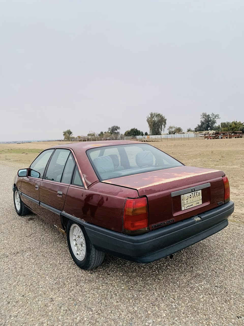 السلام عليكم اوميكا للبيع نظيفةموديل 1990 العنوان صلاح الدين _قضاء الدور  مكينة 2000 للتواصل ***********
