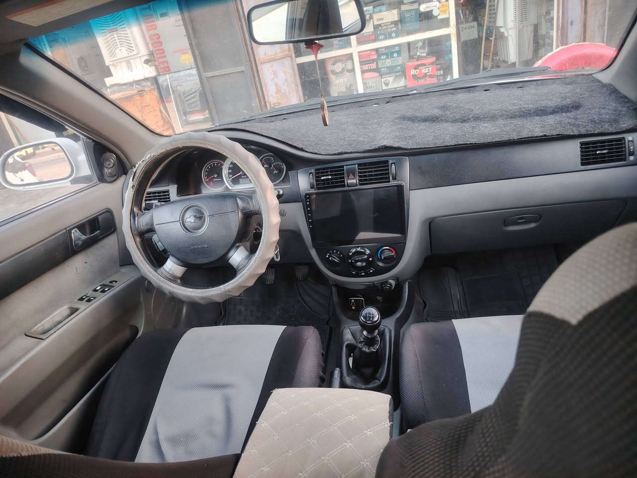سلام عليكم سيارة اوبترا للبيع موديل ٢٠١٢ مكفولة من كلشي كير و محرك مكفول سيارة  سنويه لل٢٨ حدادية صدر جديده سعر ٧٥ و بيهة مجال العلم اربيضه ***********
