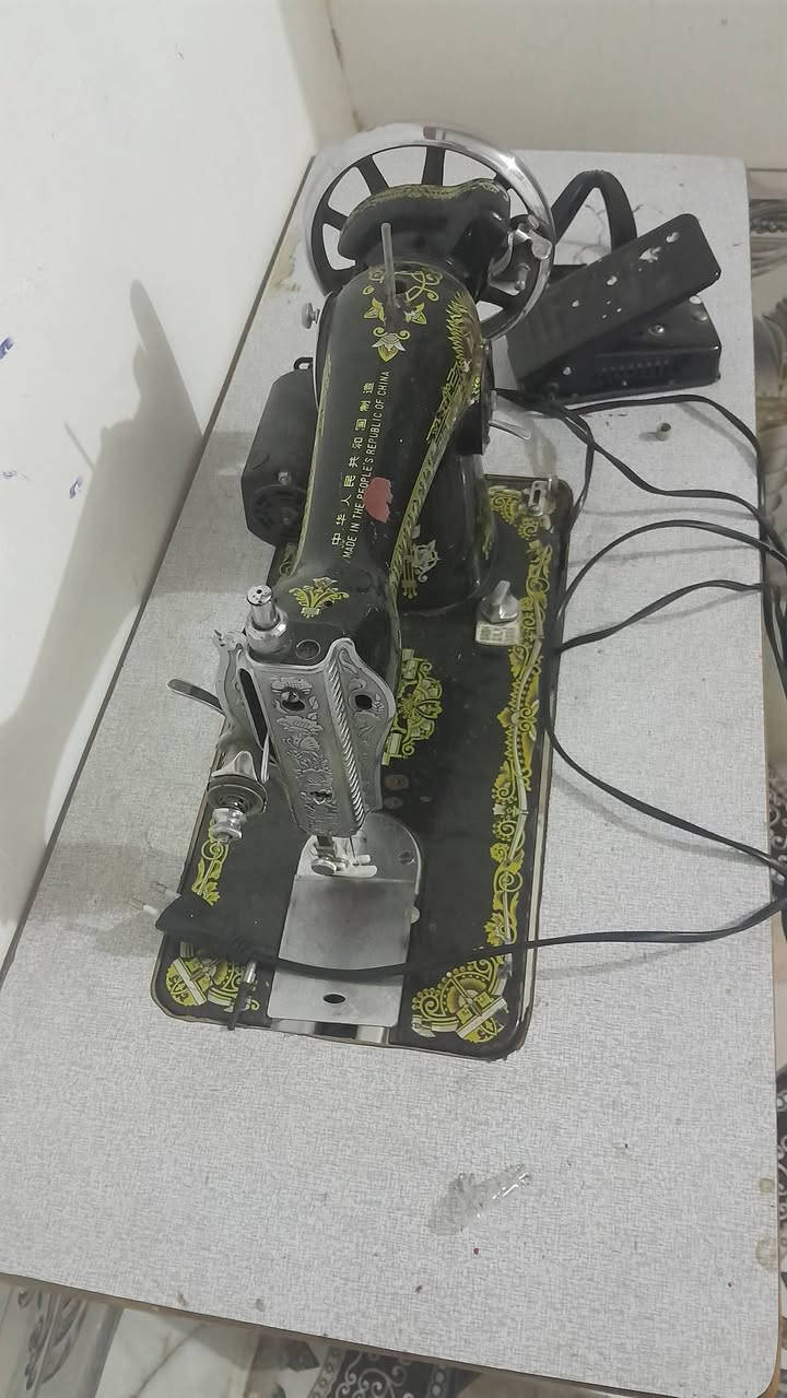 مكينه خياطه نظيفه فراشه سعرها ٦٥ وبي مجال اتصال على هذا رقم الهاتف ***********
