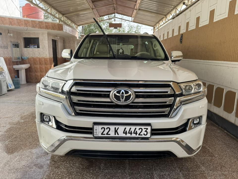 السلام عليكم
لاندكروز للبيع 2017 Gxr 
ومواصفات الاندكروز معورفة للاستفسار 

***********مكفولة من المحرك والگير
