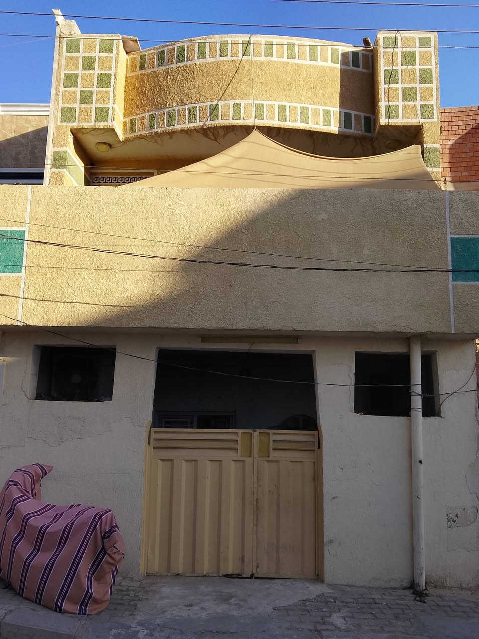 بيت للبيع مساحة 105 موقع الجاهزه قرب جامع التوبة ومجاور مدرسة غيداء كمبش الاستفسار على رقم ***********
