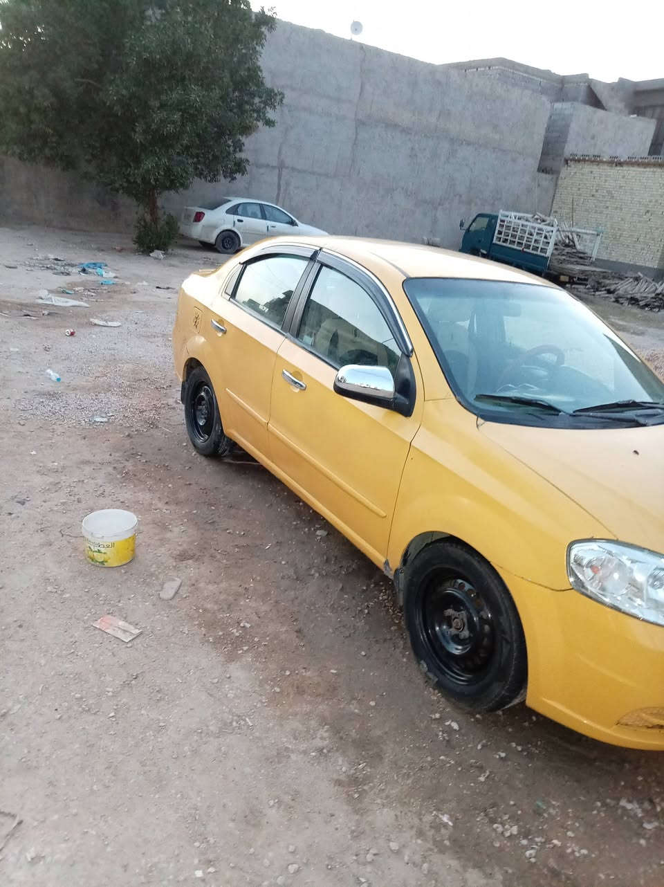 افيو موديل ٢٠١٠  للبيع
السعر 47 وبيهه مجال. مصفره
السياره بأسمي 
متواجد كربلاء  موبايل ***********
