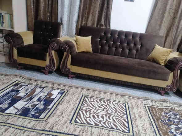 للبيع ١٠ مقاعد تخم سعر ٣٠٠ وبيه مجال ع خاص
الصقلاوية شارع ٢٠
*********** للإستفسار
