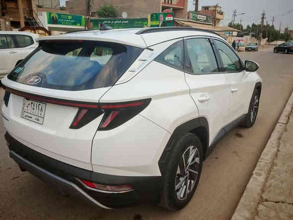 السلام عليكم
توسان 2023 خليجي
ضمان شركة الاولى
بعدهه بالضمان
ماشية 47 الف
كشنات جلد ابيض
بصمة تشغيل عن بعد
3 وضعيات قيادة 
و مواصفات التوسان معروفة
السعر 215 ورقة 
بغداد حي أور ***********  للعلم اخوان اتصال فقط غير متواجد عل فيس
