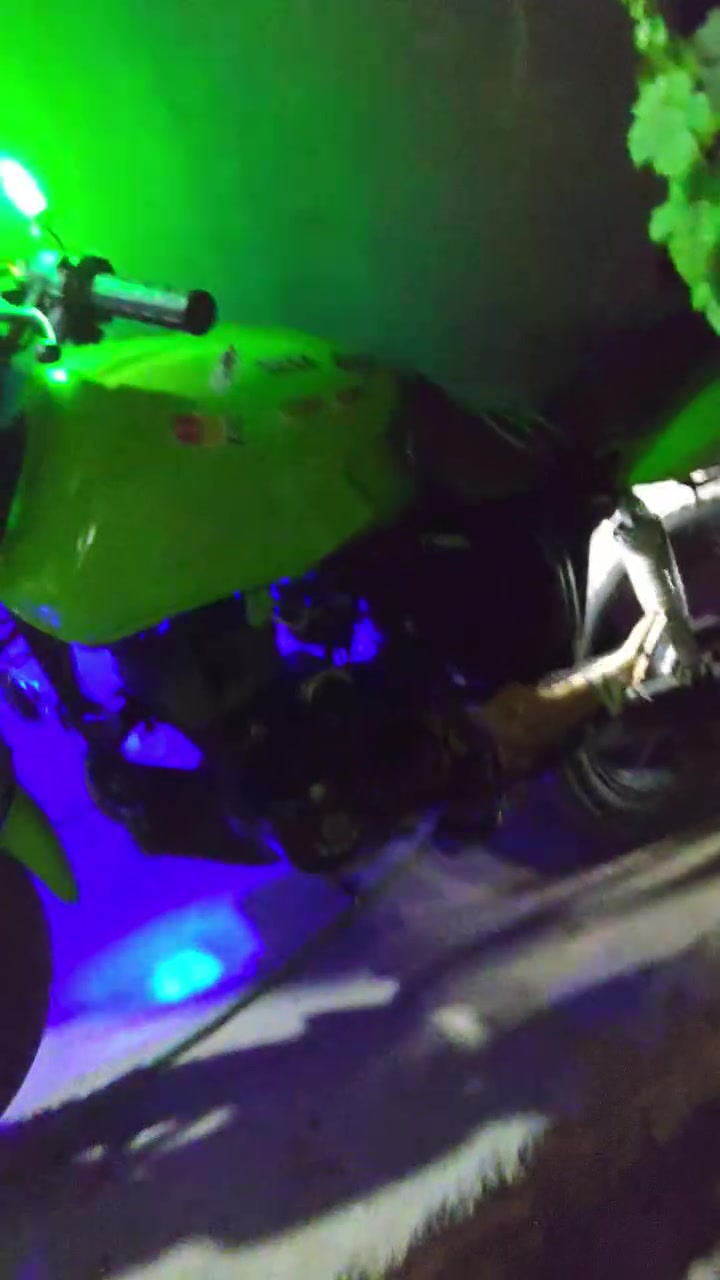 جاوه محور غراض بانده
محرك 200
شلعه ومعدل 
السعر 550


**إذا كنت صاحب هذا الإعلان وتريد حذفه لأي سبب، رجاءا أرسل رسالة إلى الدعم الفني**